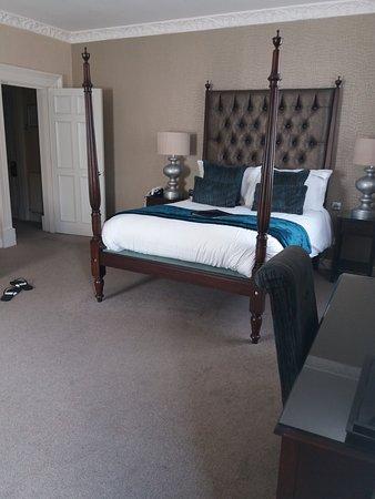 The Chester Crabwall Manor